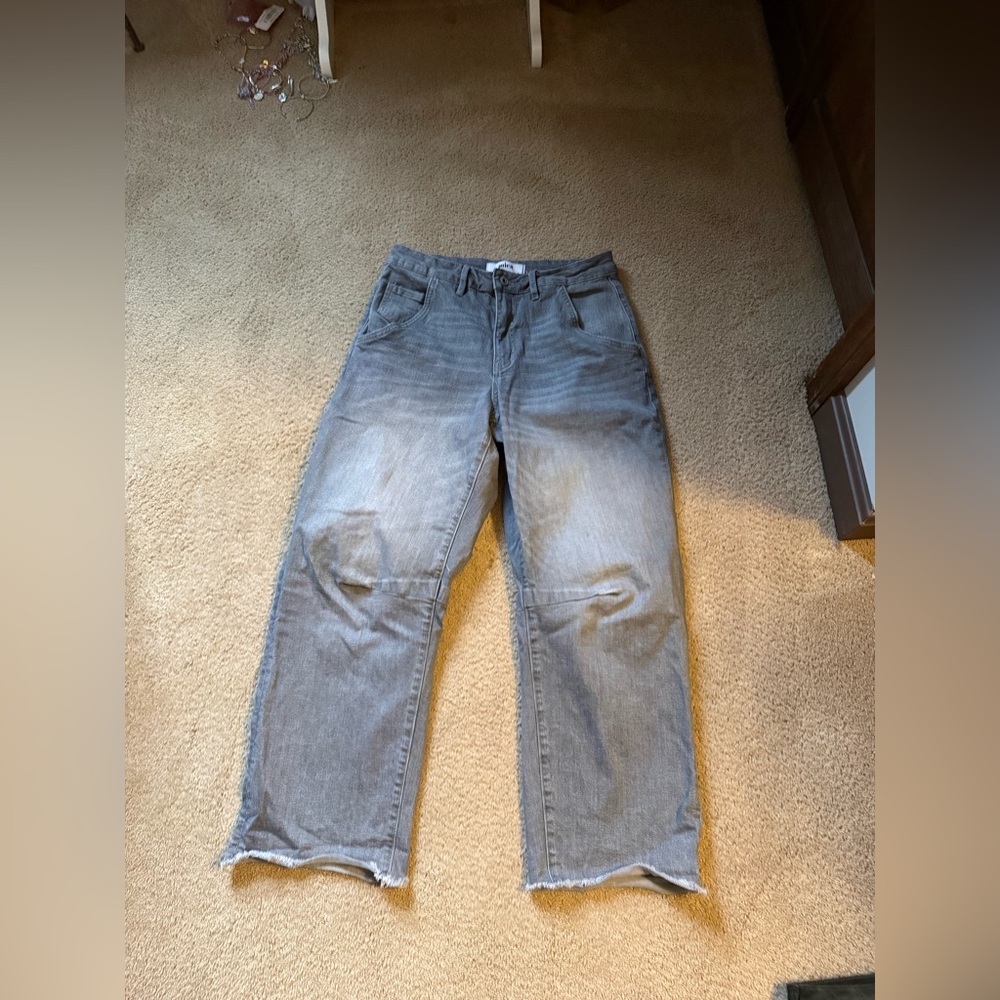 Women’s Gray Barrel Jeans